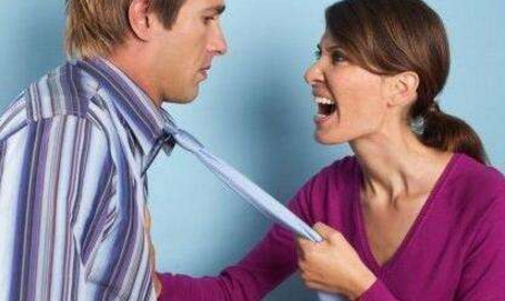 冷战14天，他把家当旅馆、我守着空房···